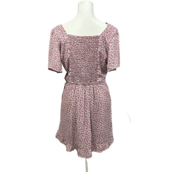 ABERCROMBIE & FITCH Women’s Sz M Cottage Floral Pink Tulip Hem Short Sleeve V - Picture 4 of 8